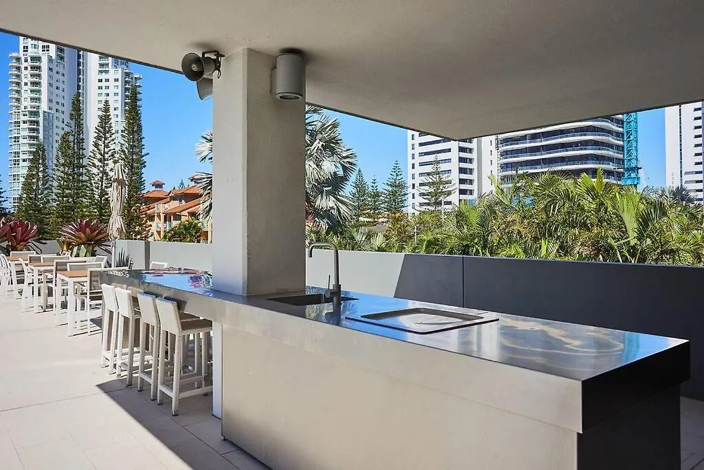 Convenient Located 2 Bedroom Apartment Next To Casino Gold Coast