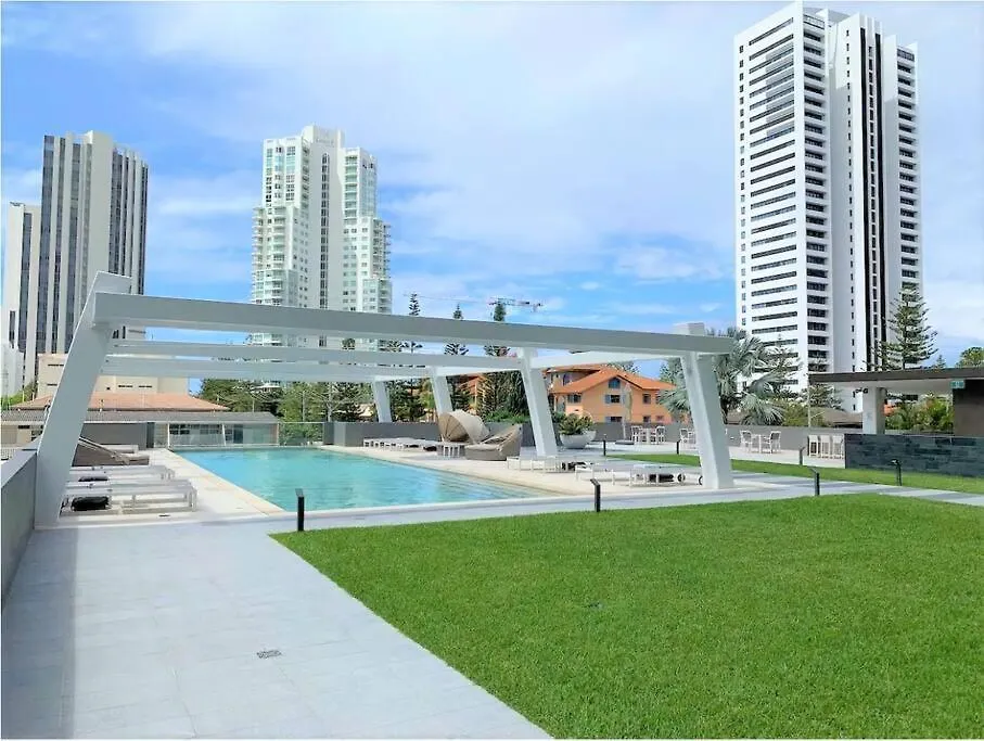 Convenient Located 2 Bedroom Apartment Next To Casino Gold Coast Australia