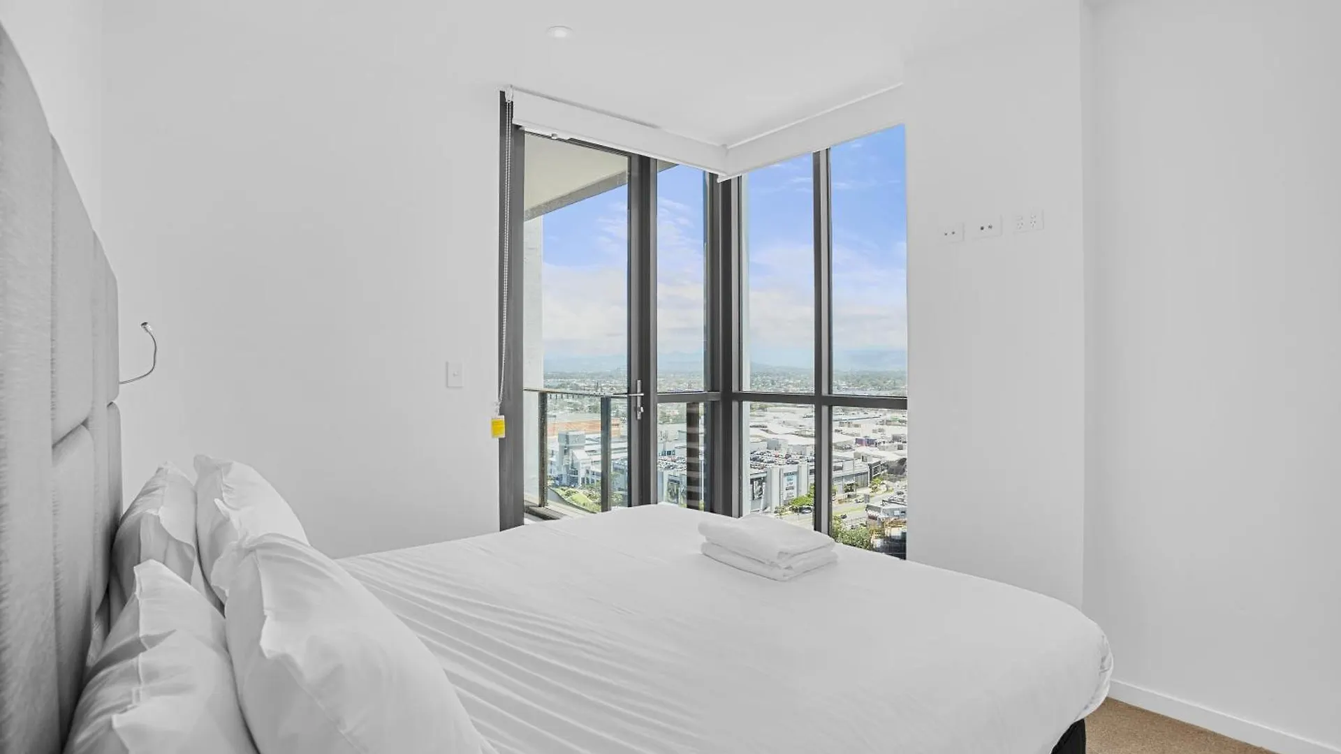Convenient Located 2 Bedroom Apartment Next To Casino Gold Coast 0*,