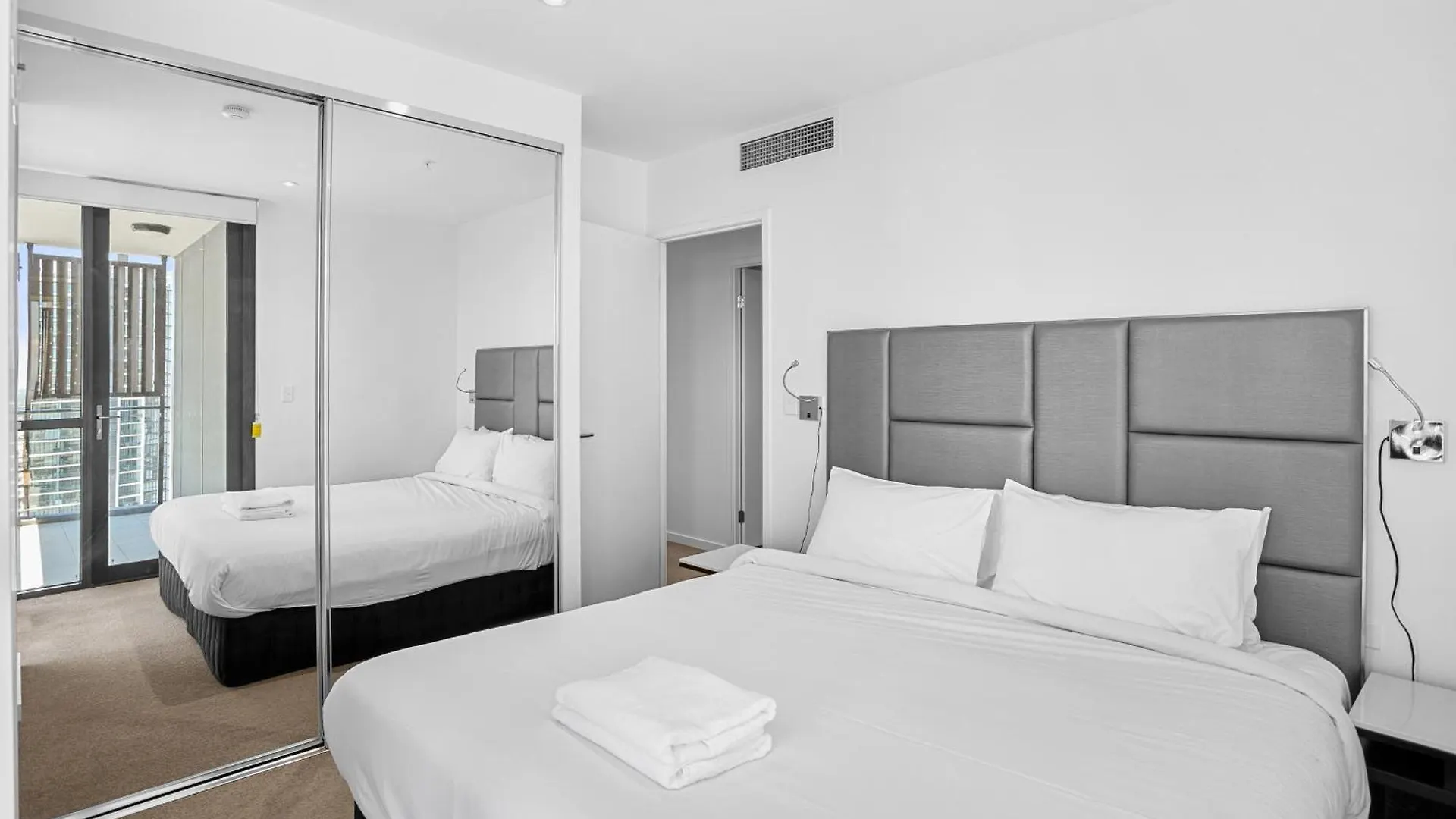 Convenient Located 2 Bedroom Apartment Next To Casino Gold Coast 0*,